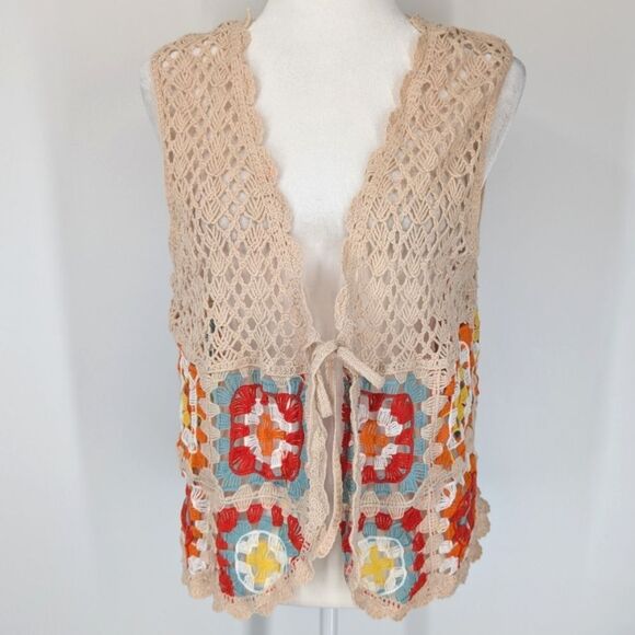 Cato NWOT 14/16 Plus Cream Red Blue Aztec Boho Granny Crochet Front Tie Vest - Picture 1 of 6